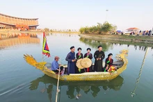 Una actuación de canto patrimonial “Quan ho”. (Fotografía: Nhan Dan)
