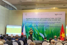 El viceministro vietnamita de Agricultura y Desarrollo Rural Nguyen Quoc Tri interviene en el evento. (Fotografía: vneconomy.vn)