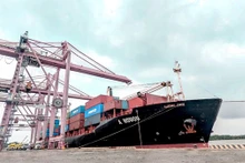 El Puerto de Ciudad Ho Chi Minh se ha convertido en un centro de transbordo de mercancías desde los países sudesteasiáticos a la ciudad rusa de Vladivostok. (Fotografía: congthuong.vn)