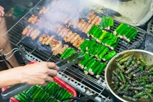 El “bo nuong la lot”. (Fotografía: toquoc.vn)