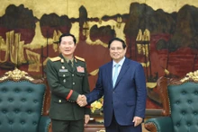 [Foto] Premier vietnamita recibe a jefe del Estado Mayor General del Ejército Popular de Laos