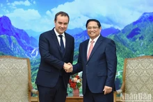 [Foto] Premier vietnamita se reúne con ministro de Fuerzas Armadas de Francia