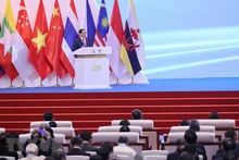 El primer ministro de Vietnam, Pham Minh Chinh, interviene en la inauguración de los dos eventos. (Fotografía: VNA)