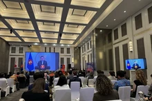 El secretario general de la Asean, Kao Kim Hourn, envía un mensaje al evento. (Fotografía: VNA)