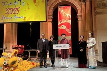 El embajador vietnamita en Francia, Dinh Toan Thang, interviene en la cita. (Fotografía: VNA)