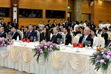 [Foto] Dirigentes vietnamitas ofrecen cena de gala al secretario general y presidente Xi Jinping