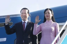 El presidente Vo Van Thuong y su esposa emprenden esta mañana la gira por Austria, Italia y el Vaticano. (Fotografía: VNA)
