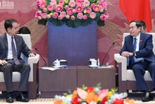 [Foto] Jefe del Legislativo vietnamita se reúne con embajador de China