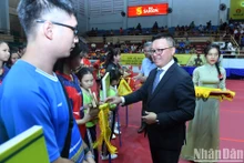 [Foto] Ceremonia inaugural del 42 Campeonato nacional de Tenis de mesa del periódico Nhan Dan