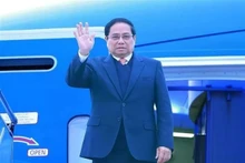 El primer ministro de Vietnam, Pham Minh Chinh, parte de Hanói para iniciar una visita a Laos. (Fotografía: VNA)