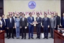 Participantes en la cita. (Fotografía: Portal de la ciudad de Da Nang)