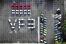 El fabricante vietnamita de vehículos eléctricos VinFast entrega 400 unidades del modelo VF 3 a concesionarios y clientes de Indonesia. (Fotografía: VinFast)