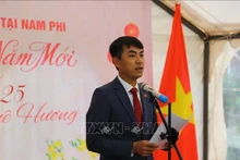 El embajador de Vietnam en Sudáfrica, Hoang Sy Cuong, habla en el evento. (Fotografía: VNA)