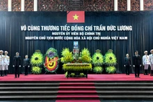 Acto de homenaje póstumo al expresidente Tran Duc Luong (Foto: Nhan Dan)