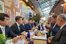 El ministro de Ciencia y Tecnología de Vietnam, Huynh Thanh Dat, se reúne con el ministro de Ciencia y Arte del Estado de Hesse, Timon Gremmels. (Fotografía: VNA)