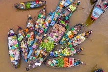 Mercado flotante de Phong Dien, en la ciudad vietnamita de Can Tho. (Fotografía: Nhan Dan)