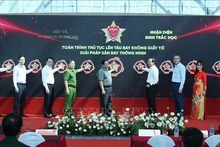 El aeropuerto internacional de Tan Son Nhat, en Ciudad Ho Chi Minh, lanza el programa piloto con reconocimiento facial para los procedimientos de embarque en la terminal T3. (Fotografía: VNA)
