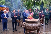 [Foto] Ceremonia del incienso en honor a los fundadores de la nación vietnamita