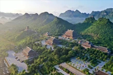 Pagoda de Tam Chuc, un destino turístico espiritual impresionante