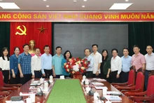 El Buró Político encarga a Pham Tat Thang, subjefe permanente de la Comisión de Movilización de Masas, la tarea de dirigir el trabajo de este órgano. (Fotografía: VNA)