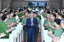 [Foto] Líder del PCV asiste a conferencia de balance sobre aprendizaje y seguimiento del ejemplo moral del Presidente Ho Chi Minh