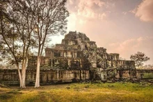 Ubicada en la aldea de Srayong Cheung, comuna de Srayong, distrito de Kulen, provincia de Preah Vihear, Koh Ker es un complejo de templos del siglo X y antigua capital del Imperio Jemer. (Fotografía: AKP/VNA)