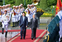 [Foto] Presidente de Vietnam dirige recepción ceremonial a rey de Camboya
