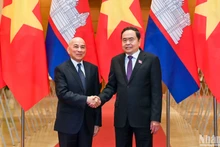 [Foto] Dirigente parlamentario de Vietnam se entrevista con rey de Camboya