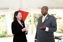 La vicepresidenta de Vietnam, Vo Thi Anh Xuan, y el presidente de Uganda, Yoweri Museveni. (Fotografía: VNA)