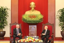 Escena de una reunión entre el secretario general del Partido Comunista de Vietnam, Nguyen Phu Trong, y el gobernador general de Australia, David Hurley. (Fotografía: VNA)