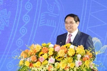 El primer ministro Pham Minh Chinh interviene en el acto. (Fotografía: Nhan Dan)
