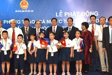 [Foto] Premier vietnamita asiste al lanzamiento de campaña por crear sociedad del aprendizaje