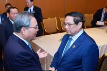 [Foto] Premier vietnamita sostiene encuentro con su homólogo chino
