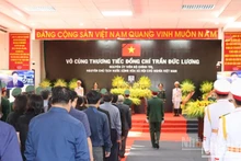 Ciudadanos de Quang Ngai se despiden del expresidente Tran Duc Luong