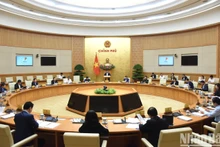 [Foto] Premier vietnamita preside reunión gubernamental sobre elaboración de leyes