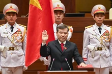 [Foto] Le Minh Tri jura su cargo como presidente del Tribunal Popular Supremo de Vietnam