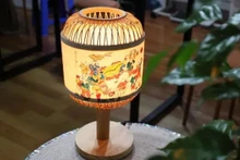 Un farol hecho de papel Do. (Fotografía: vtv.vn)