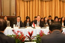 El ministro de Trabajo de Singapur, Tan See Leng, pronuncia un discurso en la XVIII Conferencia Ministerial sobre la Conexión Económica Vietnam-Singapur. (Fotografía: VNA)