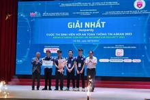 El equipo de la Academia de Técnicas de Criptografía de Vietnam gana el primer premio. (Fotografía: Comité Organizador)
