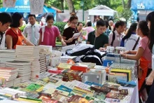 En una feria del libro. (Fotografía: VNA)