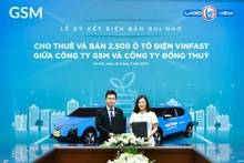 La ceremonia de firma del MoU entre la empresa de Dong Thuy y la corporación Green and Smart Moving. (Fotografía: tienphong.vn)