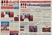 Medios laosianos exaltan relaciones especiales Vietnam-Laos. (Fotografía: Nhan Dan)