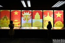Bellos esbozos del escudo nacional de Vietnam
