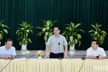 El primer ministro de Vietnam, Pham Minh Chinh, habla en la reunión. (Fotografía: Nhan Dan)