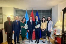 Fortalecen lazos delegaciones de Vietnam, Laos y Camboya en la sede de la ONU. (Fotografía: VNA)