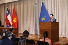 El presidente de Vietnam, Luong Cuong, pronuncia un discurso en la Universidad de Chile. (Fotografía: VNA)