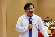 El director del Servicio de Agricultura y Desarrollo Rural de Binh Dinh, Tran Van Phuc, en la reunión. (Fotografía: VNA)