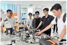 Estudiantes en el Centro de Formación del Parque de Alta Tecnología de Ciudad Ho Chi Minh. (Fotografía: VNA)