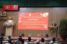 El secretario general del Partido Comunista de Vietnam, To Lam, pronuncia un discurso en la reunión. (Fotografía: VNA)