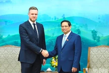 [Foto] Premier vietnamita recibe a canciller de Lituania